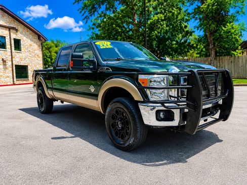 Used 2012 Ford F250 Lariat w/ Lariat Interior Pkg AWD/4WD image 3