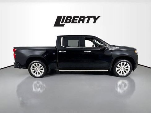 Used 2021 Chevrolet Silverado 1500 High Country w/ Technology Package image 8