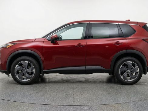 Used 2025 Nissan Rogue SV AWD/4WD image 5