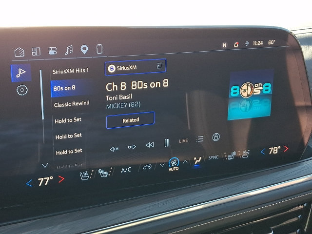 Used 2025 Chevrolet Suburban Premier AWD/4WD image 12