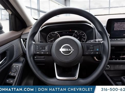 Used 2023 Nissan Rogue SV AWD/4WD image 5