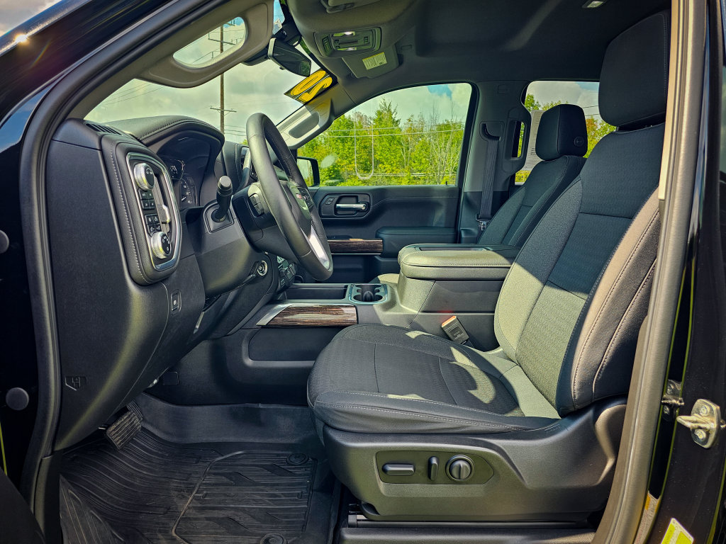 Used 2020 GMC Sierra 1500 Elevation w/ Elevation Value Package AWD/4WD image 14