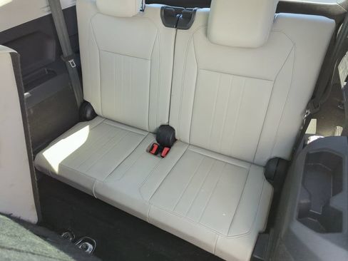 Used 2023 Volkswagen Tiguan SE FWD image 27
