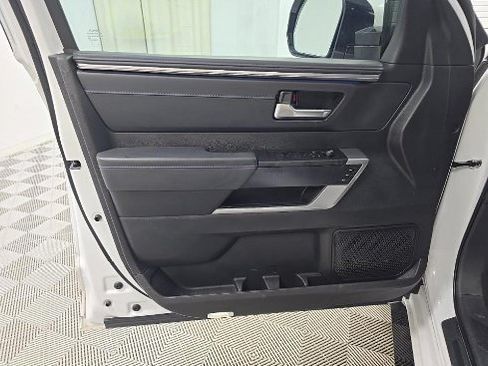 Used 2024 Toyota Sequoia Platinum AWD/4WD image 9