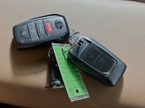 New 2026 Toyota Crown Signia image 33