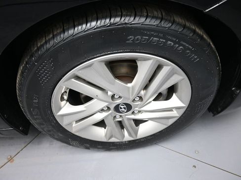 Used 2020 Hyundai Elantra SEL w/ Cargo Package (C1) FWD image 13
