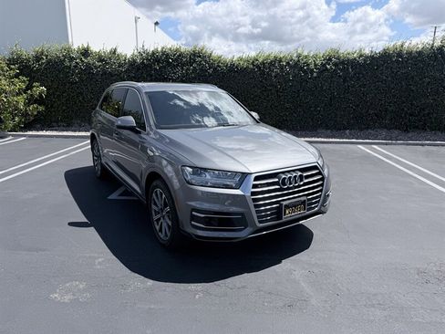 Used 2018 Audi Q7 3.0T Premium Plus image 3