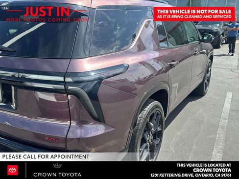 Used 2026 Chevrolet Traverse RS w/ LPO, Floor Liner Package FWD image 3
