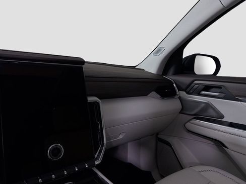 Used 2024 GMC Acadia Denali w/ Super Cruise Package image 25