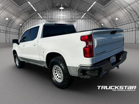 Used 2021 Chevrolet Silverado 1500 LT AWD/4WD image 32
