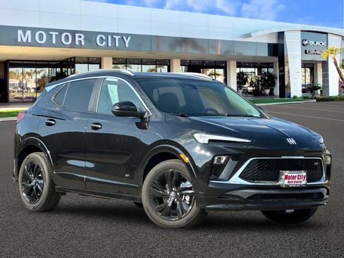 New 2025 Buick Encore GX Sport Touring image 2
