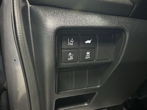 Used 2022 Honda CR-V EX-L image 16