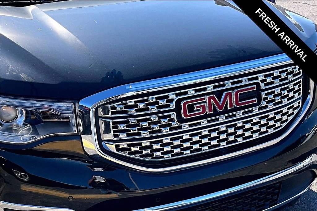 Used 2018 GMC Acadia Denali w/ Technology Package AWD/4WD image 33