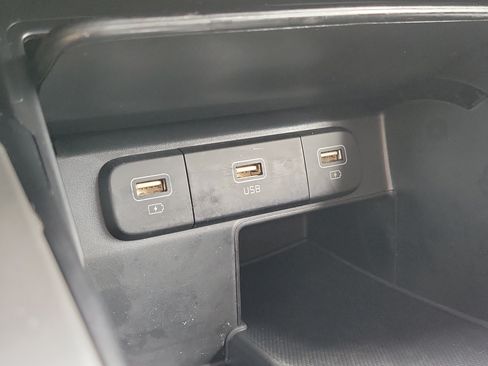 Certified 2023 Kia Sorento LX FWD image 34