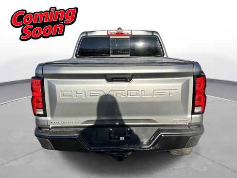 Used 2025 Chevrolet Colorado ZR2 w/ Technology Package image 7