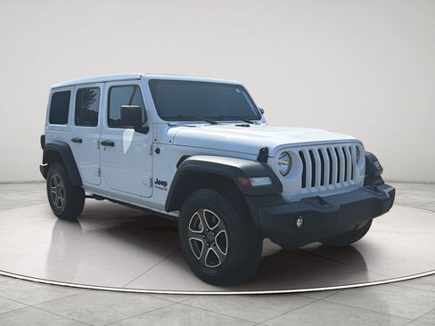 Used 2022 Jeep Wrangler Unlimited Sport w/ Sun And Sound Package AWD/4WD image 7