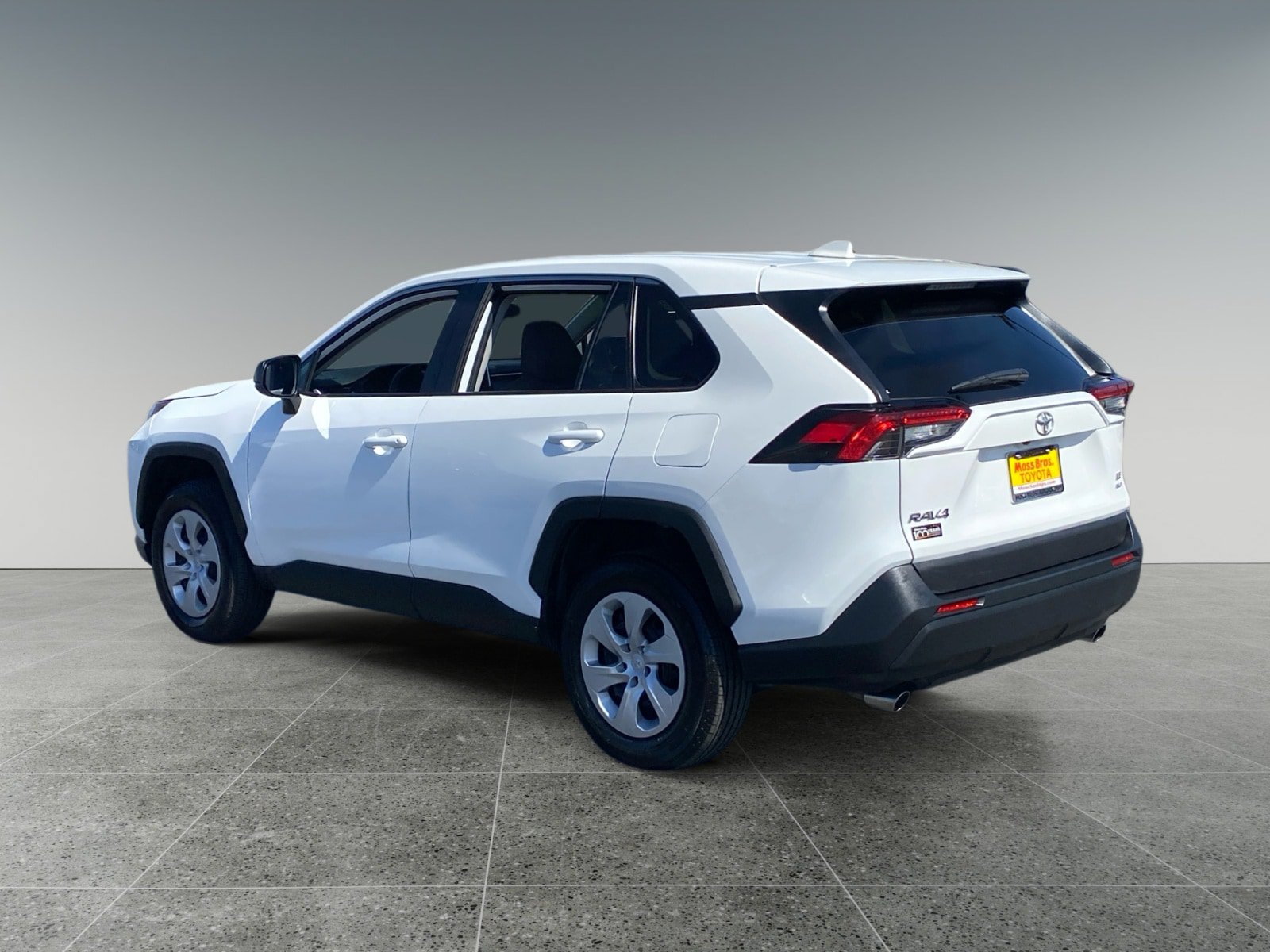 Used 2025 Toyota RAV4 LE AWD/4WD image 3
