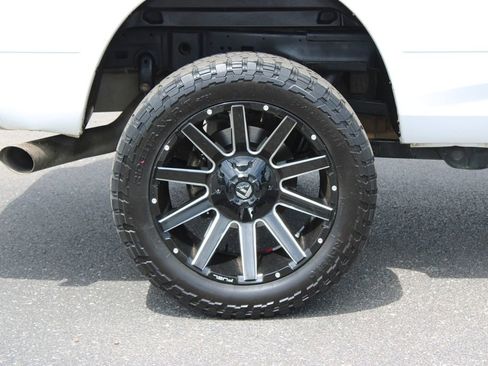 Used 2018 RAM 2500 SLT AWD/4WD image 13