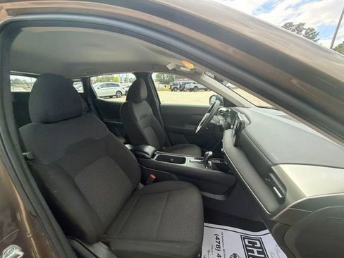 Used 2025 Nissan Kicks S FWD image 15