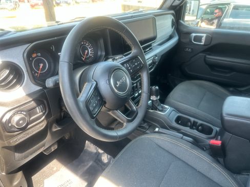Used 2024 Jeep Wrangler Sport AWD/4WD image 6