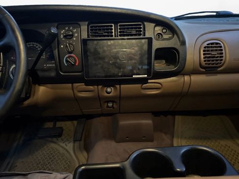 Used 2001 Dodge Ram 2500 Truck 2WD Quad Cab image 13