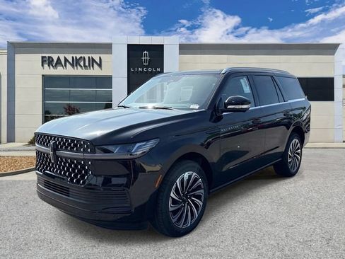New 2026 Lincoln Navigator Black Label AWD/4WD image 3