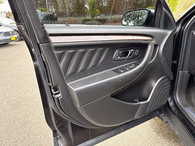 Used 2019 Ford Taurus Limited FWD image 13