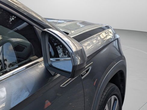 Used 2022 Volkswagen Taos SE image 32