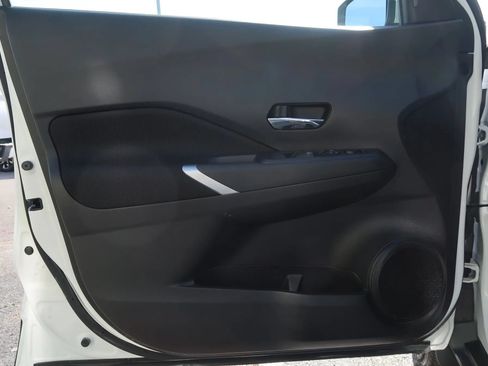 Used 2023 Nissan Kicks SV FWD image 44
