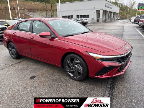 Used 2025 Hyundai Elantra SEL FWD image 7
