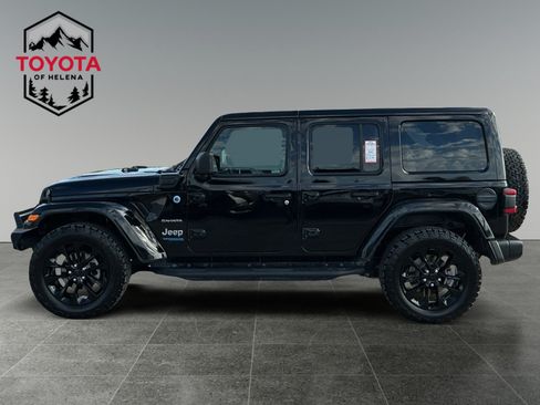 Used 2021 Jeep Wrangler Unlimited Sahara w/ Cold Weather Group AWD/4WD image 2