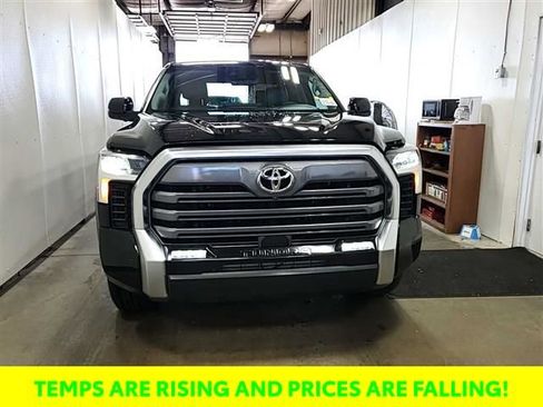 Used 2023 Toyota Tundra Limited image 23