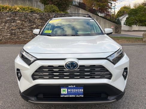 Used 2023 Toyota RAV4 Limited image 8