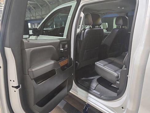 Used 2019 Chevrolet Silverado 2500 High Country w/ Duramax Plus Package AWD/4WD image 16