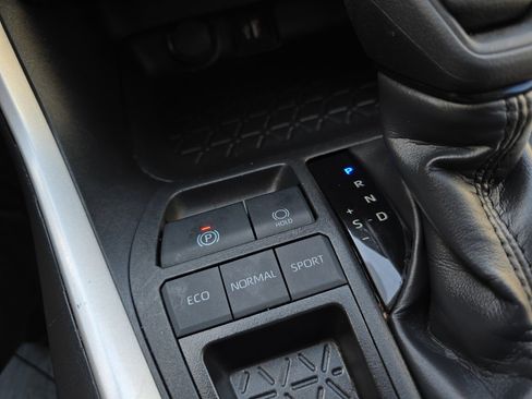 Used 2025 Toyota RAV4 XLE w/ Convenience Package image 20