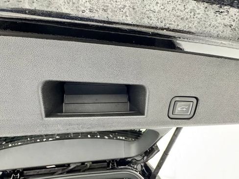 Used 2024 Chevrolet Traverse RS w/ LPO, Floor Liner Package AWD/4WD image 17