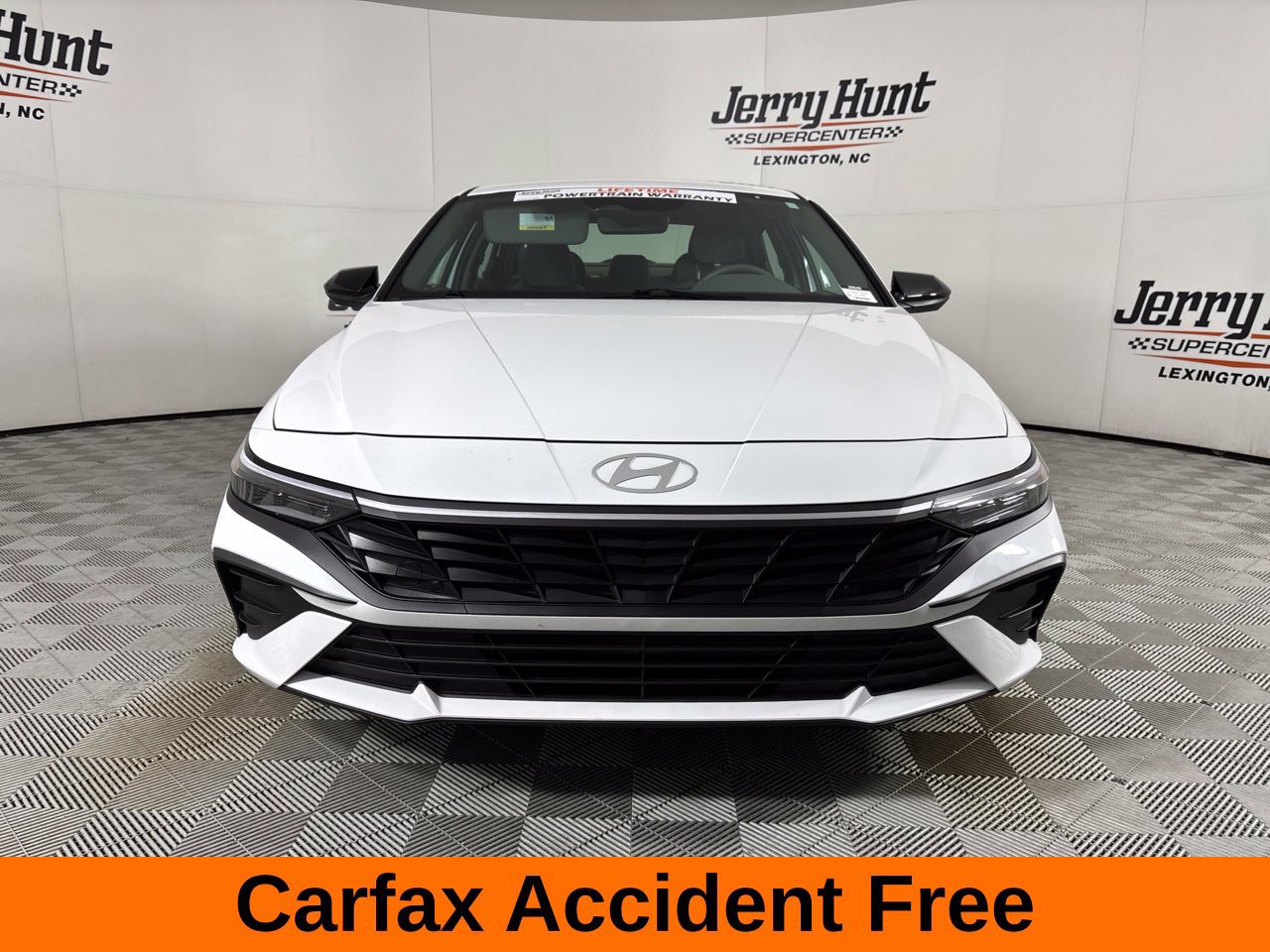 Used 2026 Hyundai Elantra Sport FWD image 3