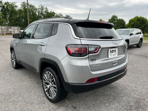 Used 2022 Jeep Compass Limited w/ Elite Group AWD/4WD image 5