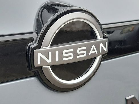 New 2026 Nissan Pathfinder Platinum image 12