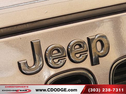 Used 2017 Jeep Wrangler Unlimited Sahara image 23