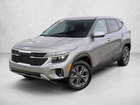 Used 2024 Kia Seltos LX image 1