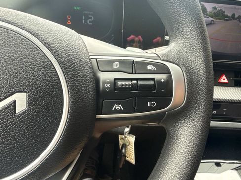 Used 2023 Kia Sportage LX image 28