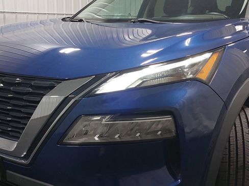 Used 2023 Nissan Rogue SV w/ SV Premium B Package image 32