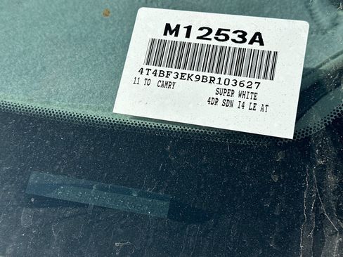 Used 2011 Toyota Camry LE FWD image 4
