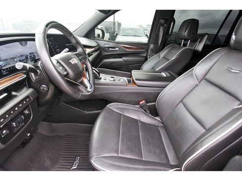 Certified 2024 Cadillac Escalade ESV Premium Luxury w/ Performance Package image 6