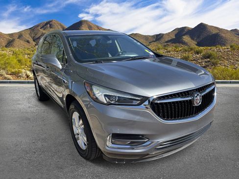 Used 2019 Buick Enclave Essence FWD image 18