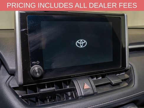 Used 2025 Toyota RAV4 XLE FWD image 12