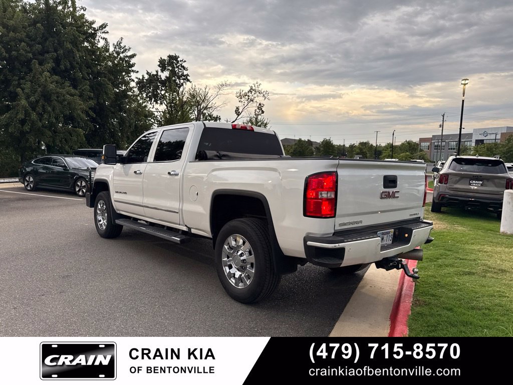 Used 2019 GMC Sierra 3500 Denali w/ Duramax Plus Package AWD/4WD image 17