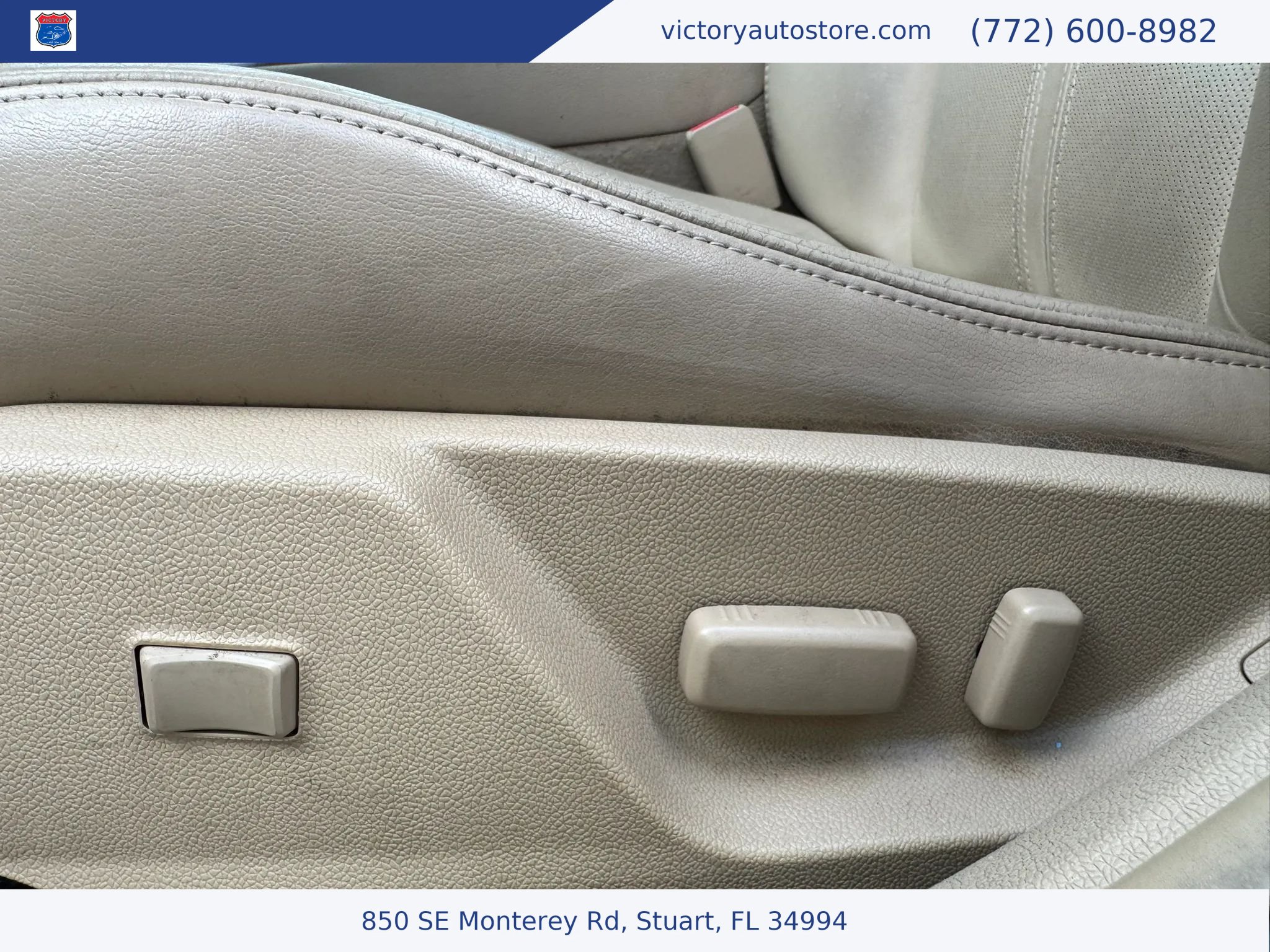 Used 2010 Cadillac CTS Luxury RWD image 21
