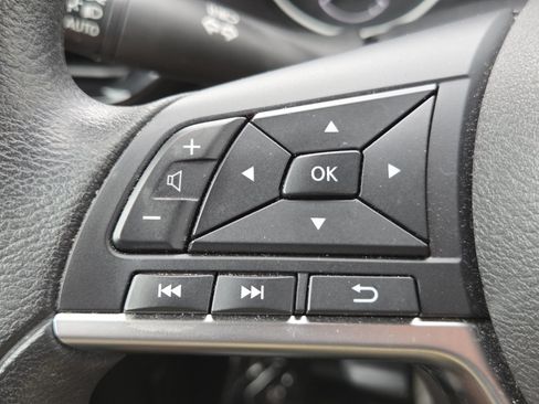 Used 2023 Nissan Sentra SV FWD image 8
